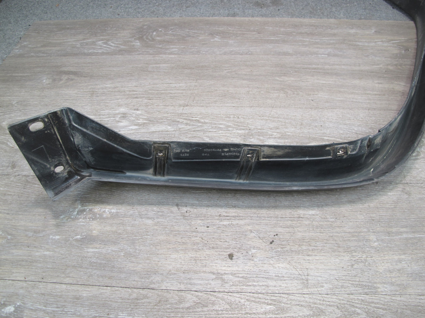 2003-2009 Hummer H2 Rear Left Fender Flare Wheel Arch Molding 131190829