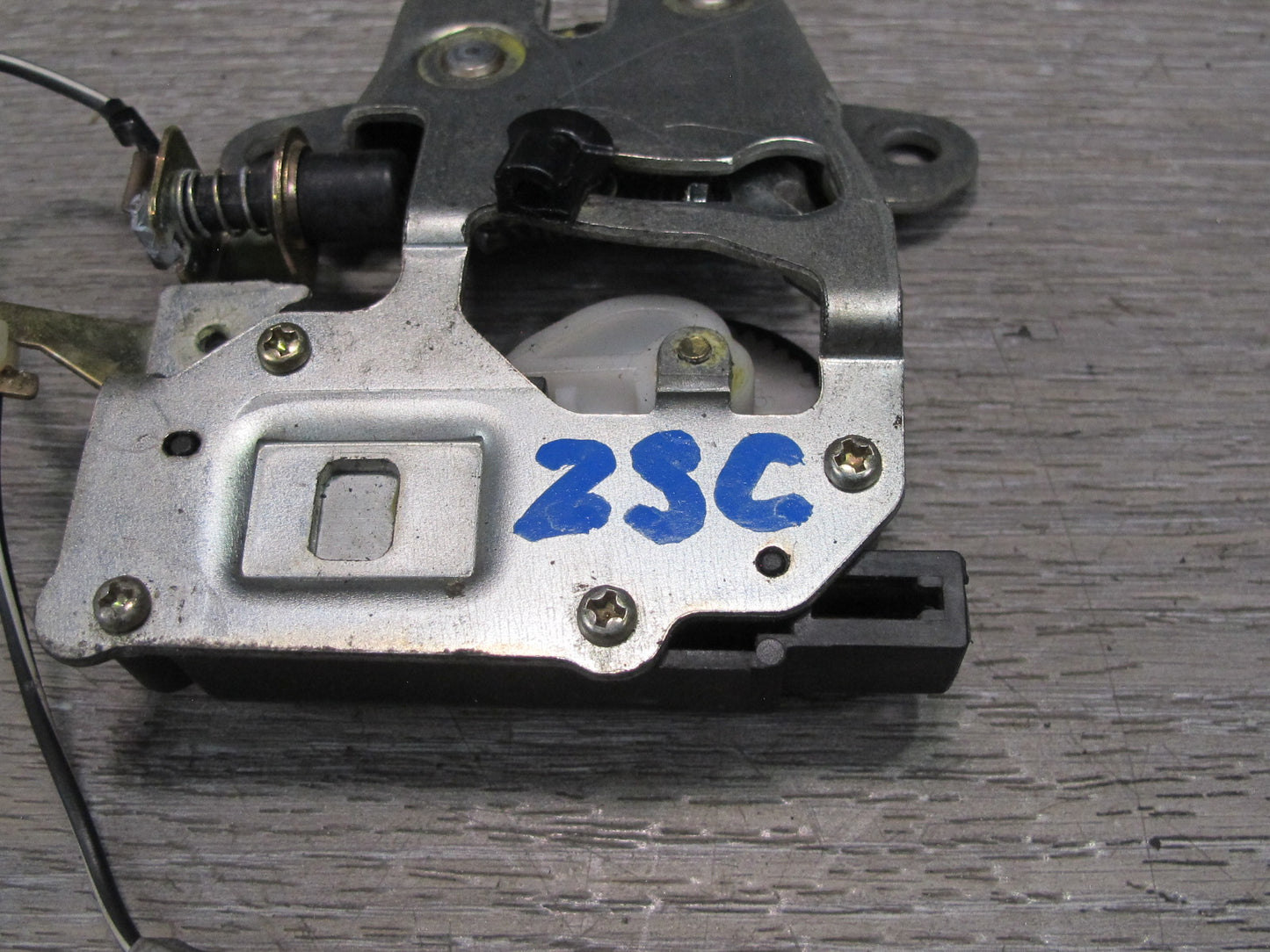 92-00 Lexus JZZ31L SC300 SC400 Rear Trunk Lock Latch Actuator OEM