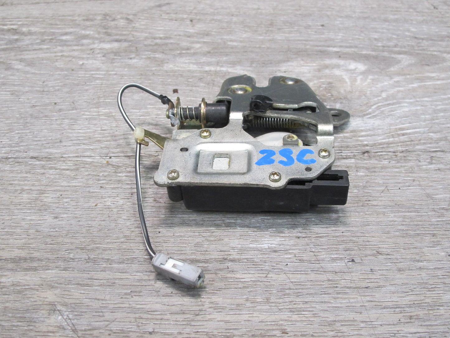 92-00 Lexus JZZ31L SC300 SC400 Rear Trunk Lock Latch Actuator OEM