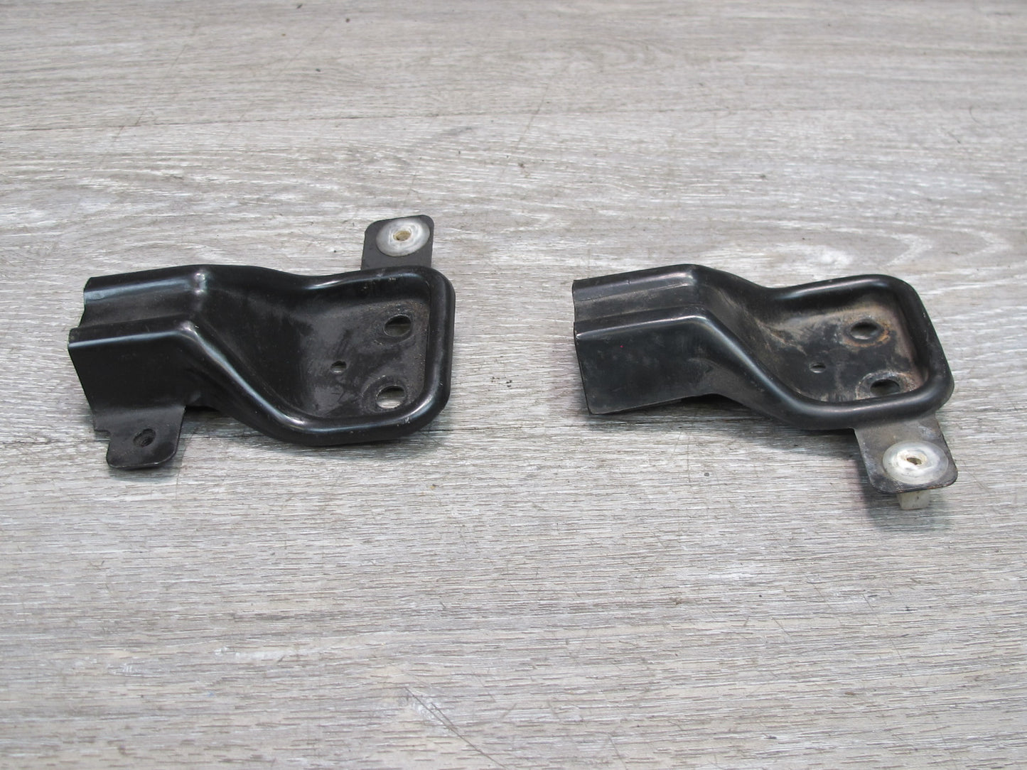 92-00 Lexus JZZ31L SC300 Set of 2 Engine Radiator Mount Bracket Support OEM