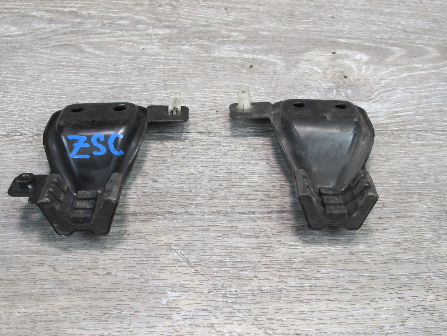 92-00 Lexus JZZ31L SC300 Set of 2 Engine Radiator Mount Bracket Support OEM