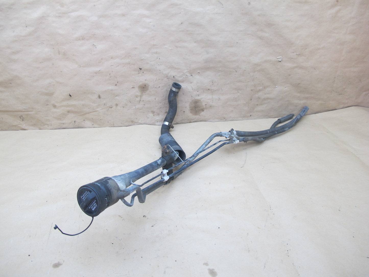 00-05 Toyota MR2 Spyder ZZW30L Gas Fuel Tank Filler Neck w Cap Cover OEM