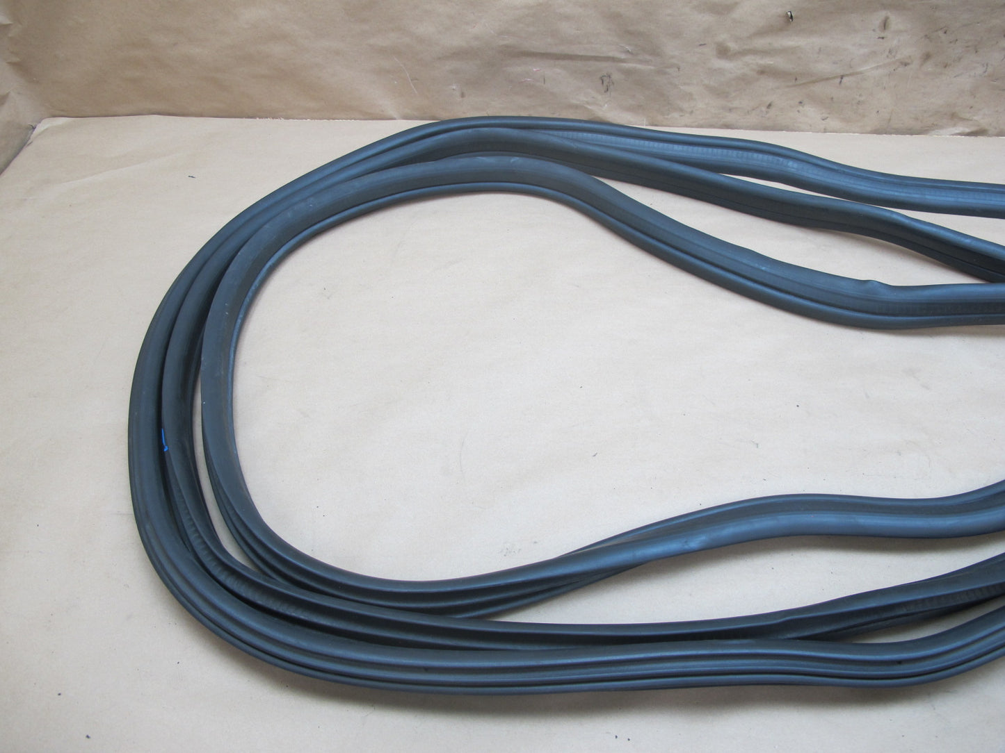 2003-2009 Hummer H2 Front & Rear Door Body Weather Strip Rubber Seal Set