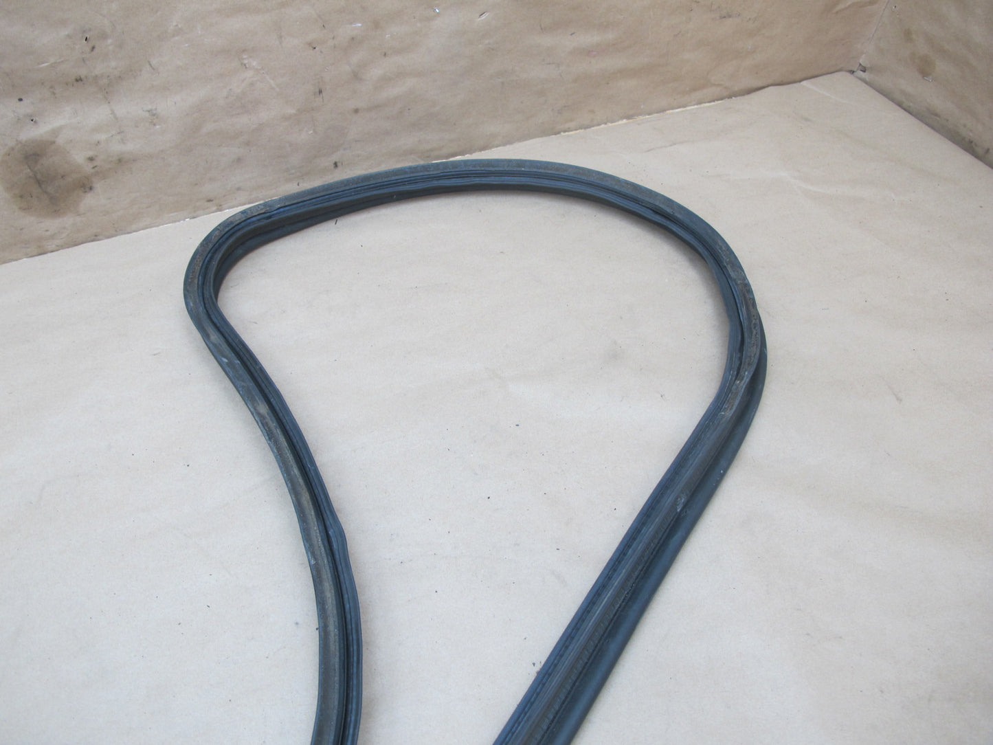 92-96 Toyota Cresta MARK2 JZX90 Rear Trunk Weatherstrip Rubber Seal Gasket OEM