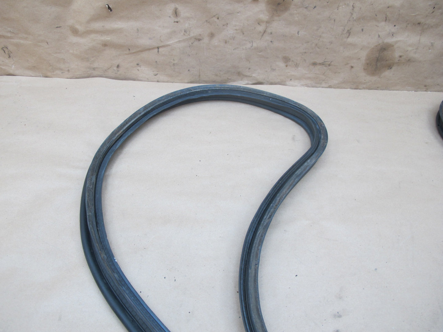 92-96 Toyota Cresta MARK2 JZX90 Rear Trunk Weatherstrip Rubber Seal Gasket OEM