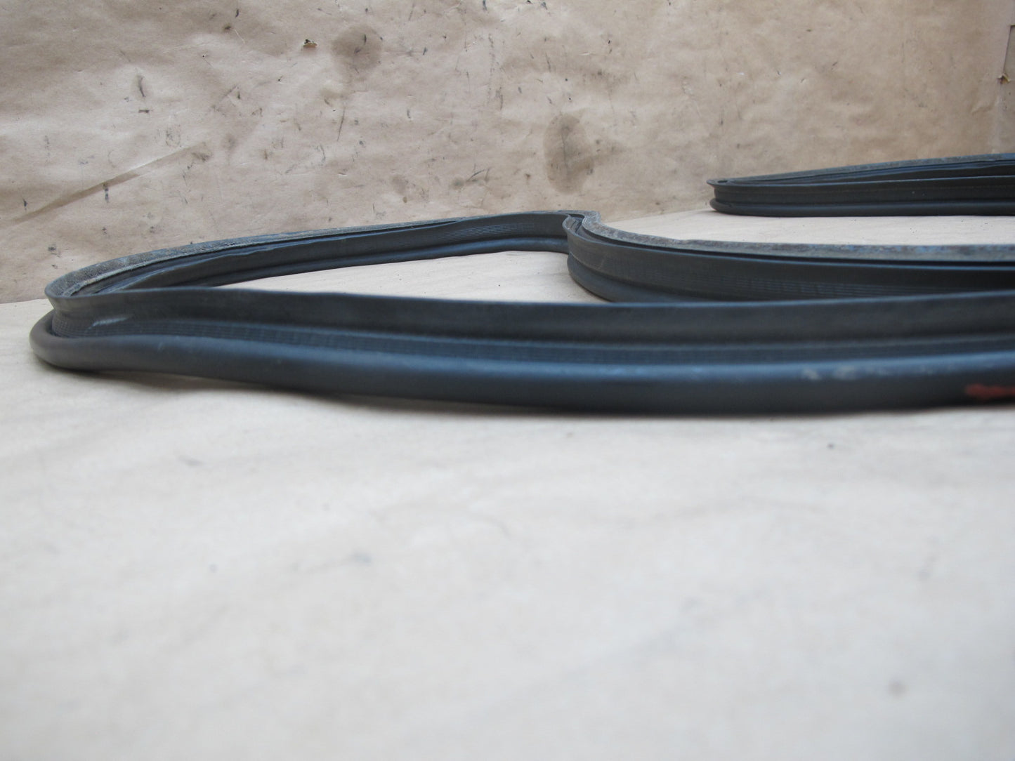 92-96 Toyota Cresta MARK2 JZX90 Rear Trunk Weatherstrip Rubber Seal Gasket OEM