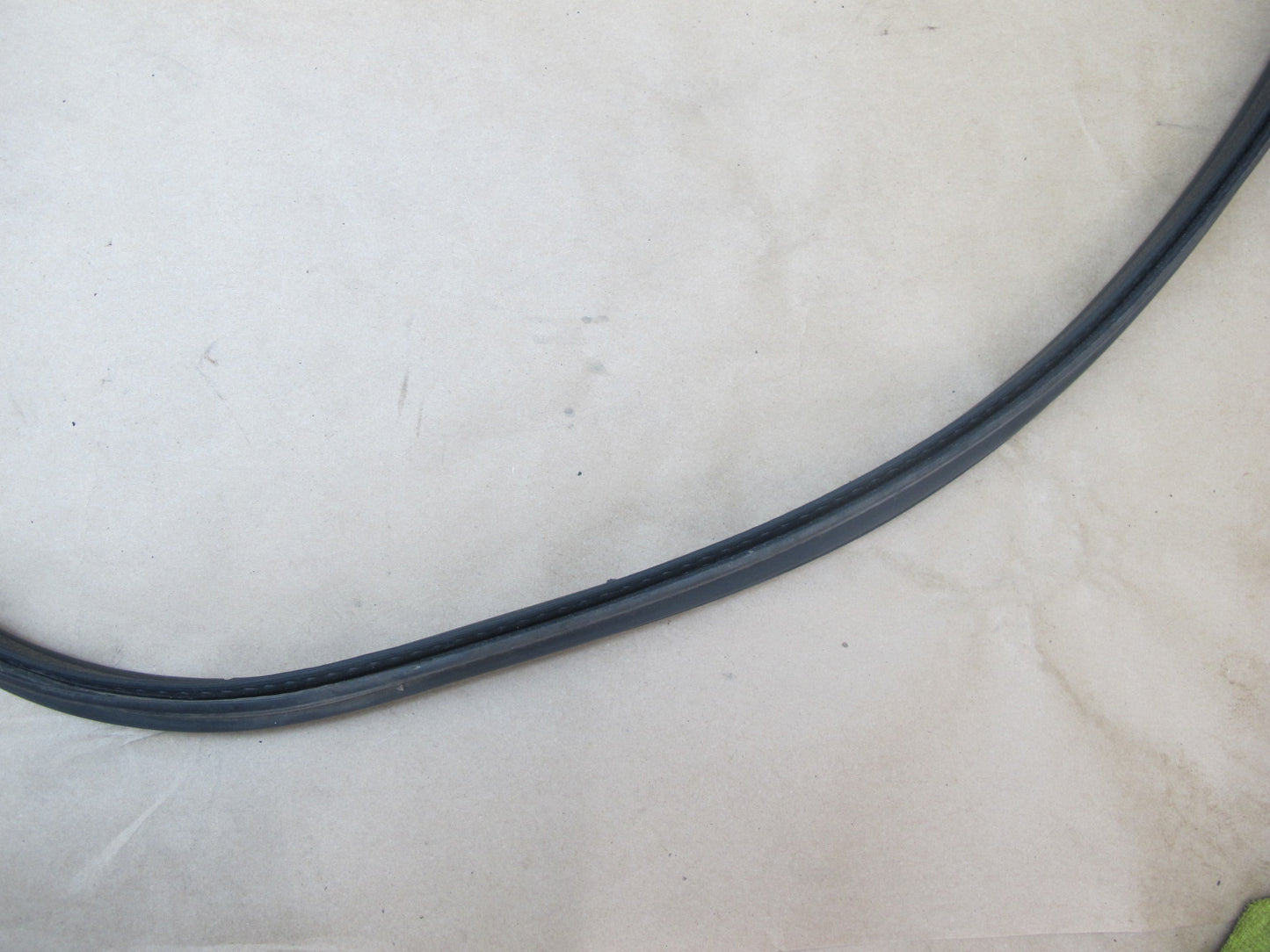 2003-2009 Hummer H2 Rear Trunk Tailgate Lift Gate Weather Strip Rubber Seal