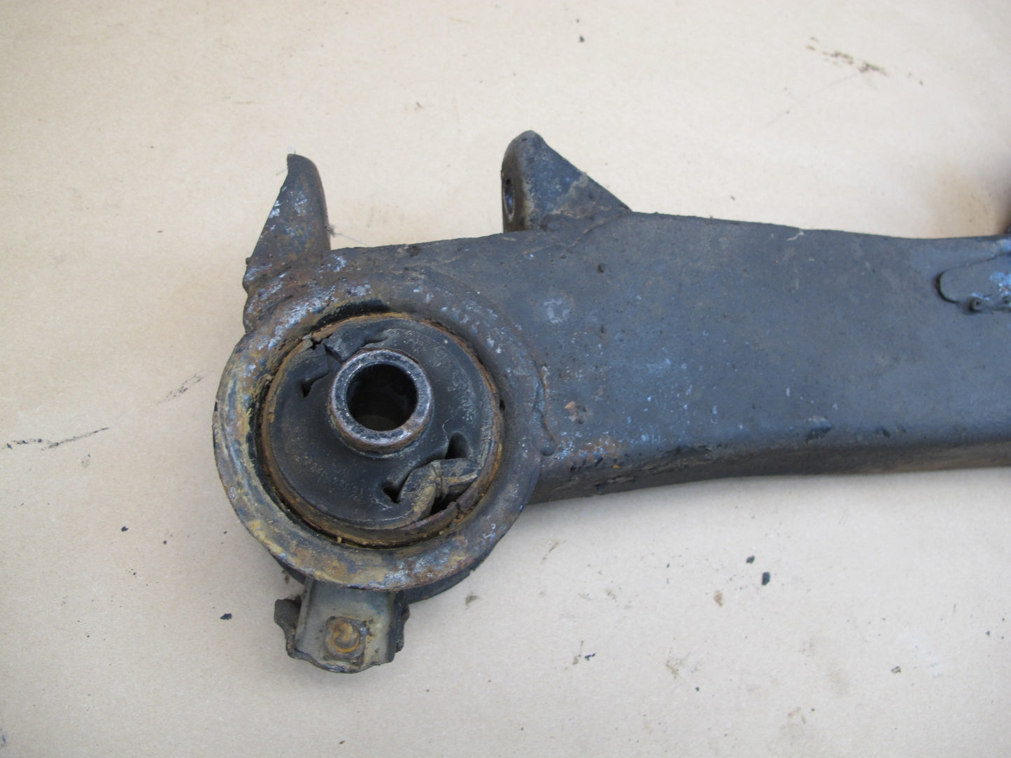 84-85 Toyota Supra MA67 Rear Differential Mount Bracket Sub Frame Carrier OEM