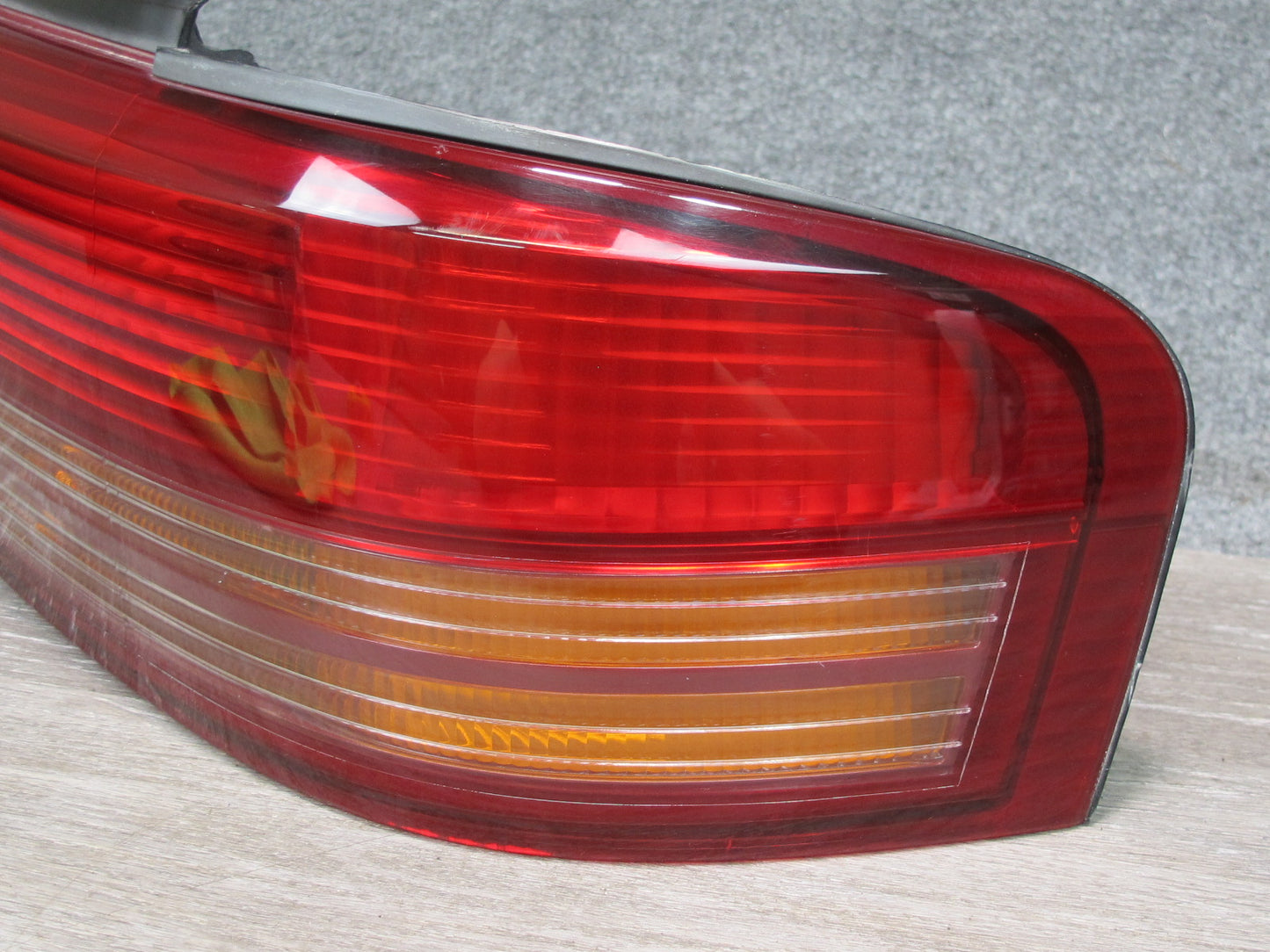 94-96 Toyota Cresta JZX90 Rear Right Tail Light Lamp OEM