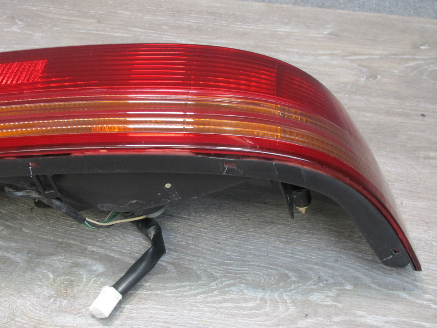 94-96 Toyota Cresta JZX90 Rear Right Tail Light Lamp OEM