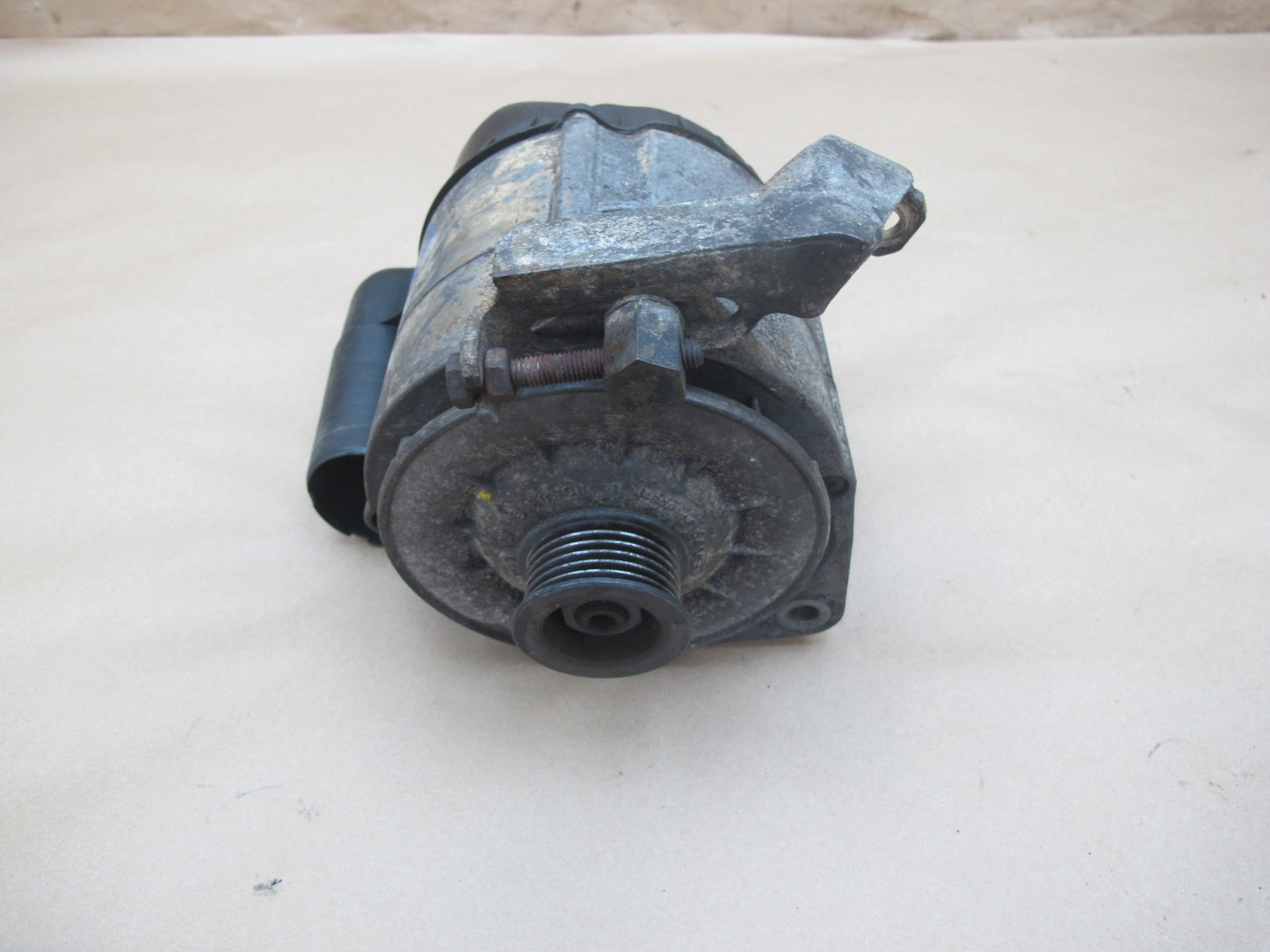 1984-1995 Porsche 928 S4 Engine Alternator Generator