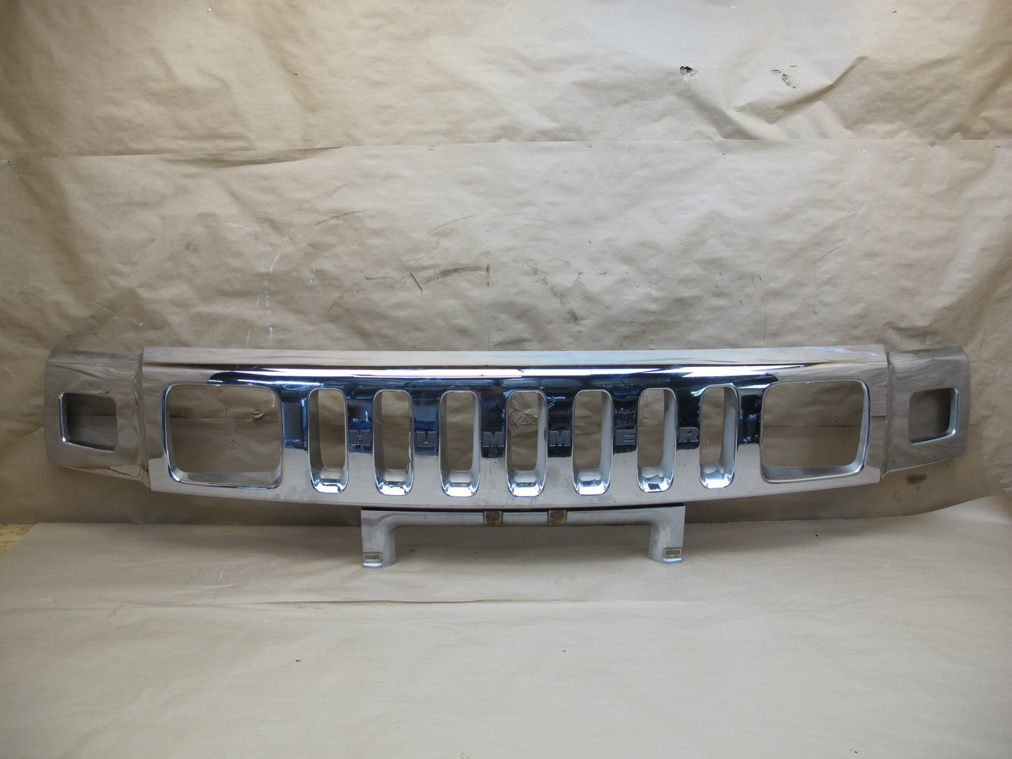 2003-2007 Hummer H2 Front Bumper Radiator Upper Grille Molding 15177227