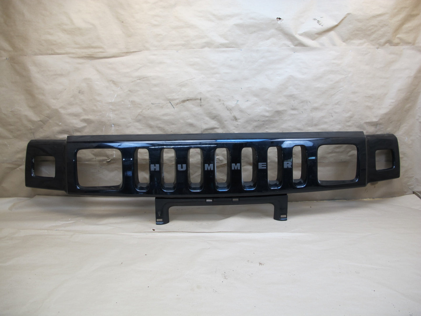 2003-2007 Hummer H2 Front Bumper Radiator Upper Grille 15177227