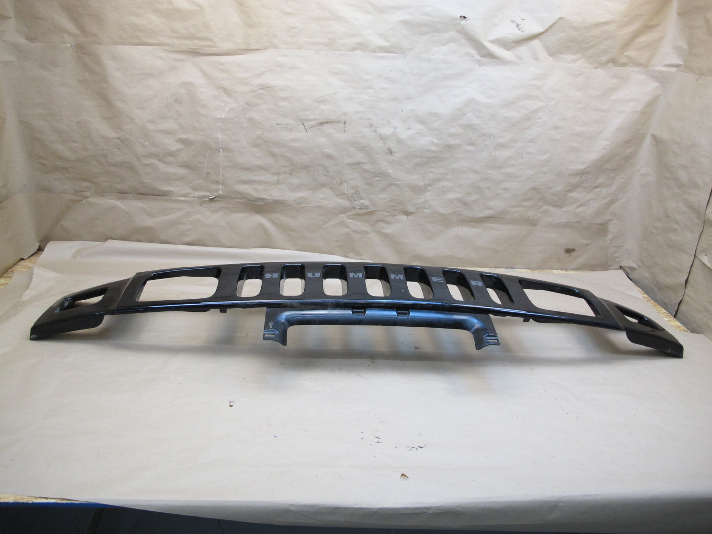 2003-2007 Hummer H2 Front Bumper Radiator Upper Grille 15177227