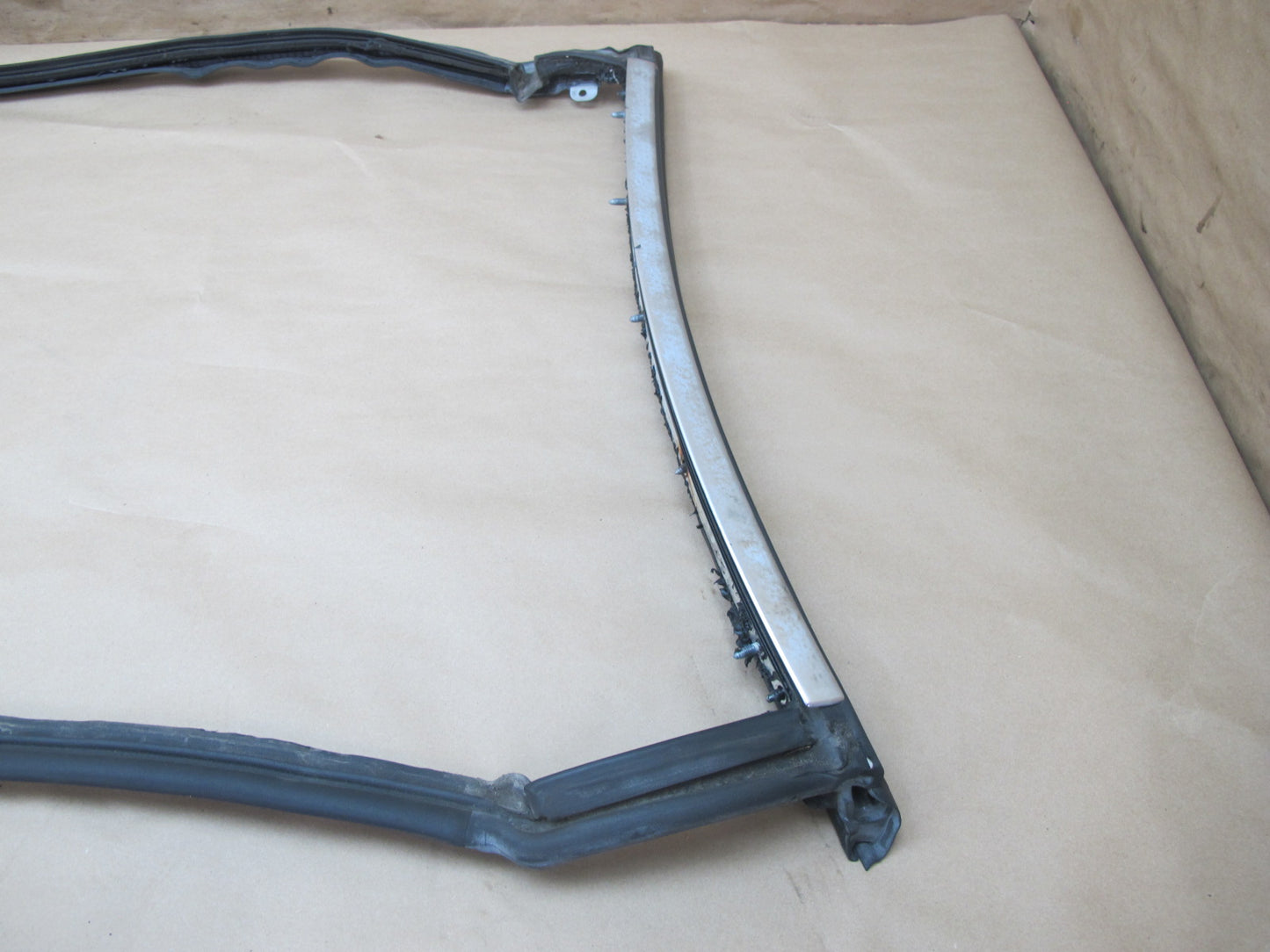 07-13 BMW E93 Convertible Rear Hard TOP Weatherstrip Rubber Seal Gasket OEM