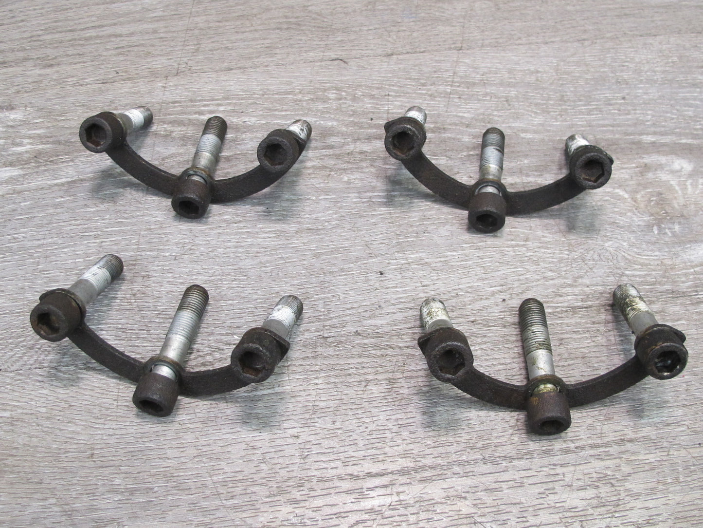 92-96 Toyota Cresta MARK2 JZX90 Rear Axle Differential Bolt Strap Set OEM