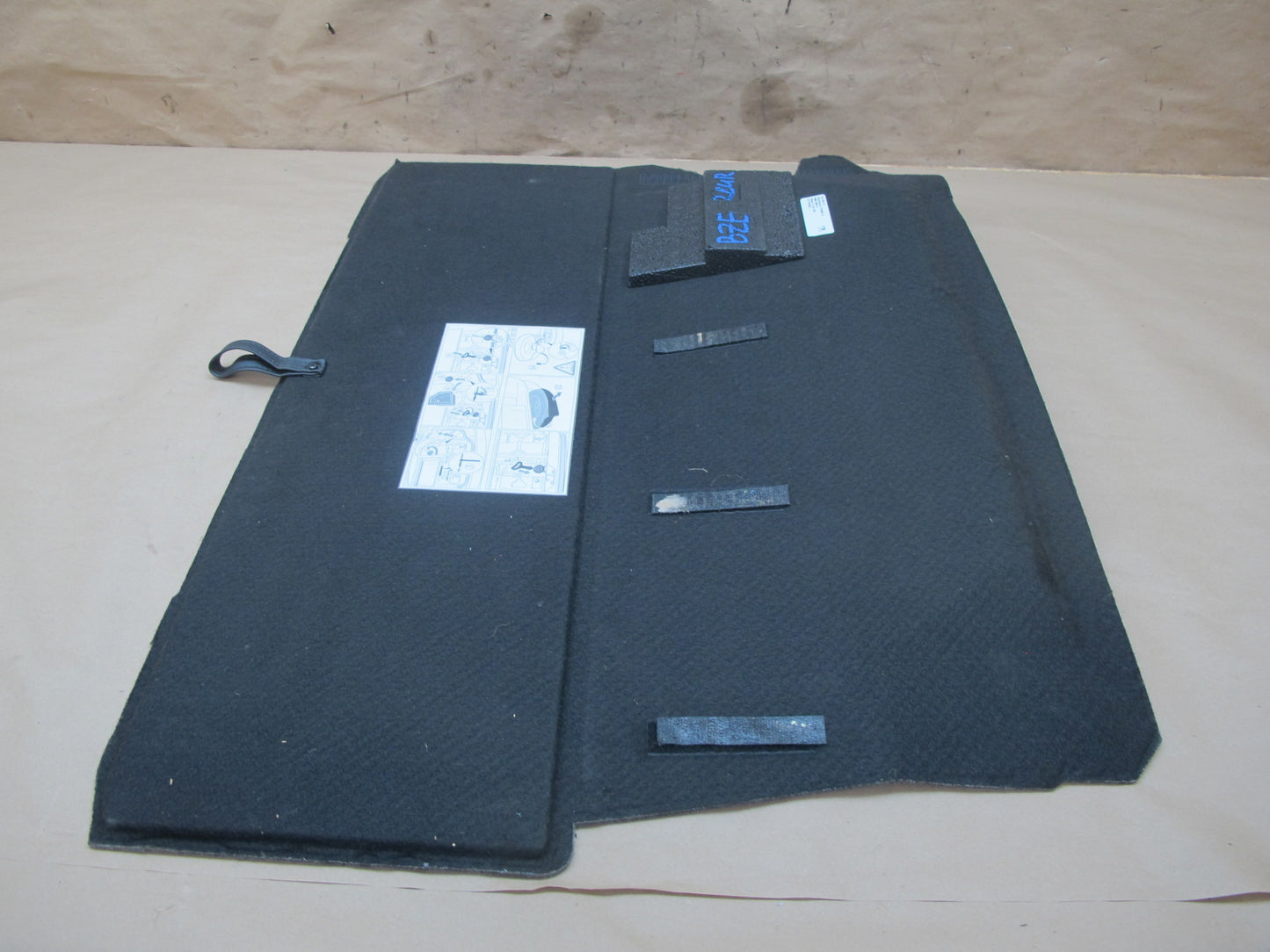 96-02 BMW E36/7 Z3 Roadster Rear Trunk Floor MAT Carpet Cover 8399299 OEM