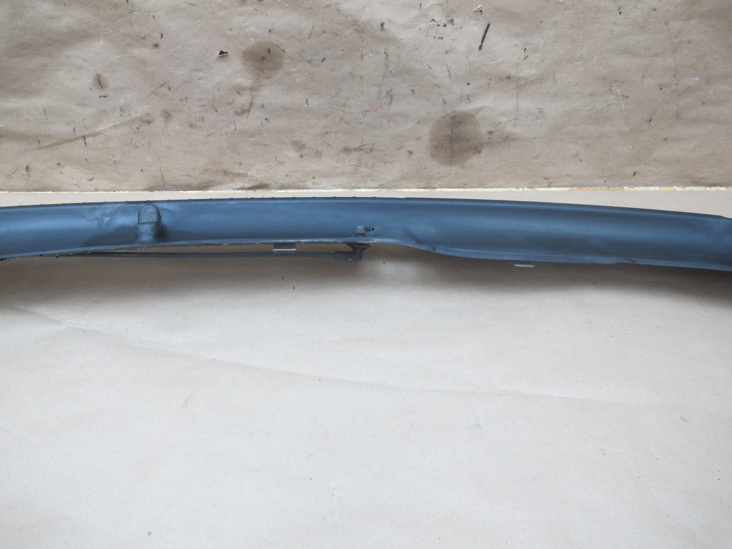 97-04 Chevrolet Corvette C5 Windshield Wiper Cowl Trim Panel 10422492 OEM