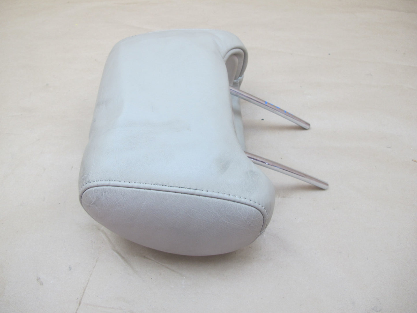 92-98 Lexus UZZ30 SC300 SC400 Set of 2 Front Seat Leather Headrest Ivory OEM