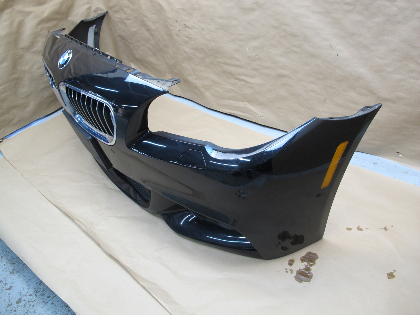 14-16 BMW F10 M-sport Front Bumper Cover w Kidney Grille Fog Light PDC OEM