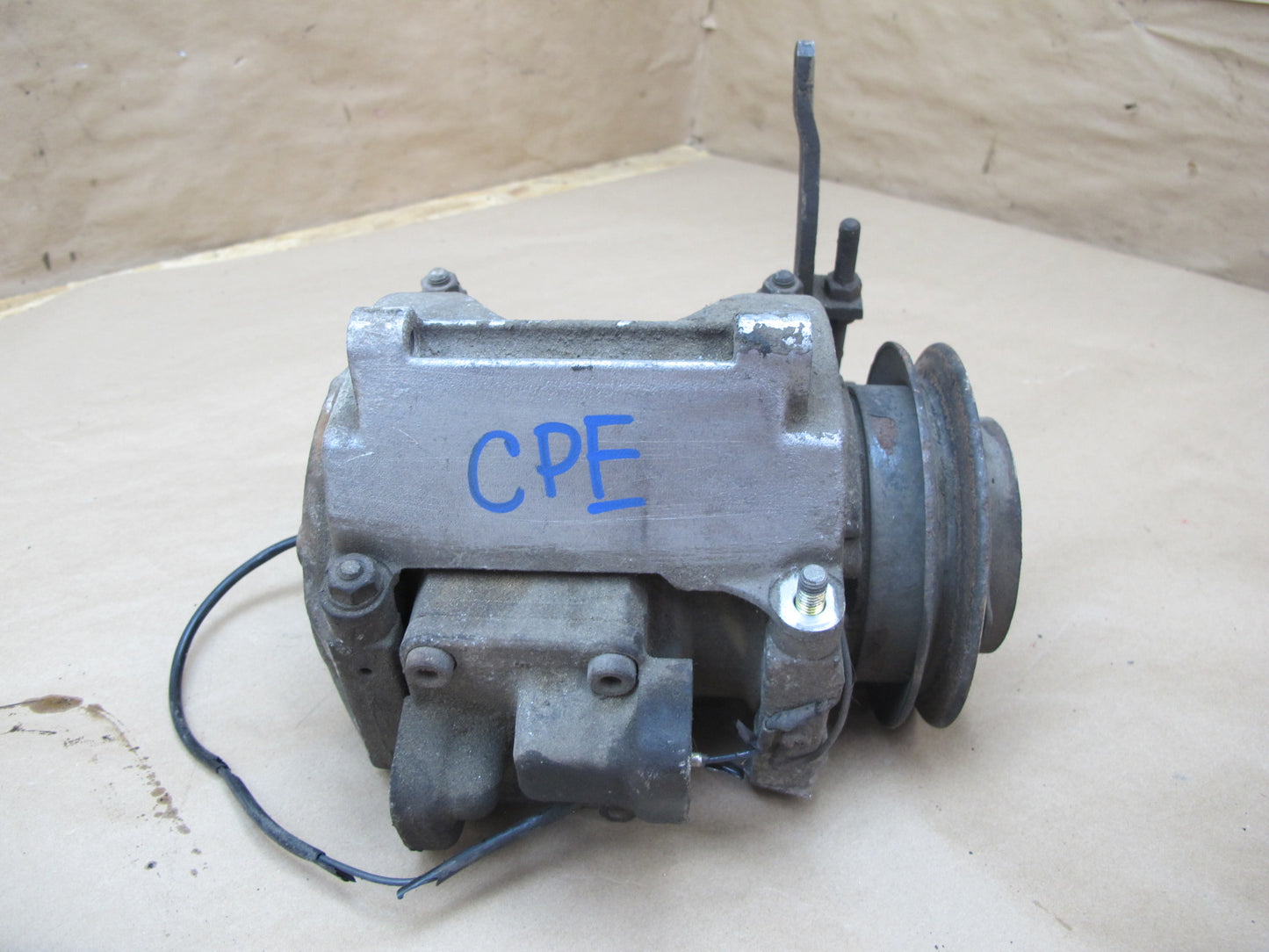 87-91 Porsche 928 S4 5.0L Engine A/C Air Conditioning Compressor Pump