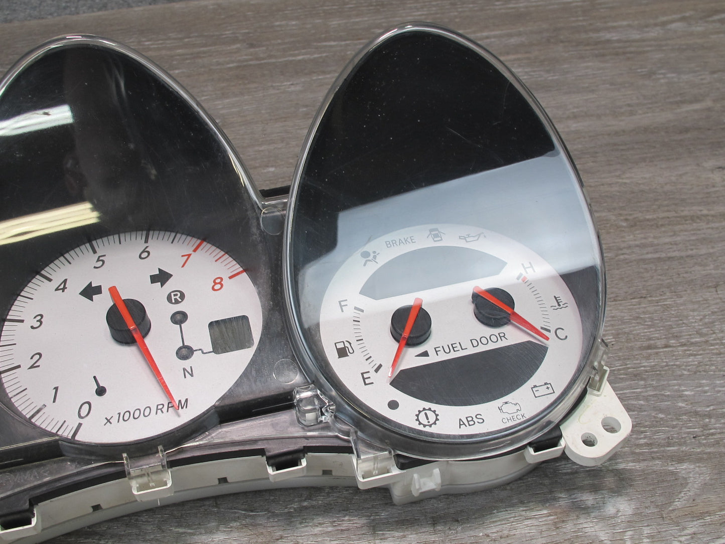 03-05 Toyota MR2 Spyder 6-SPEED SMT Instrument Cluster Gauge Speedometer OEM