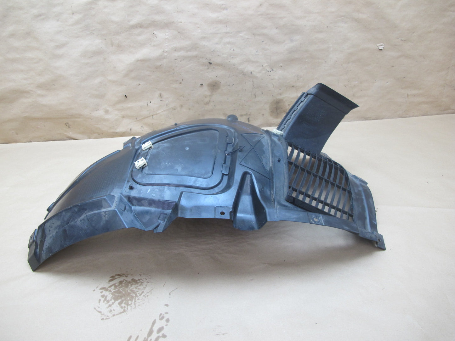 11-16 BMW F10 5-SERIES Front Right Fender Liner Wheel House Splash Shield OEM