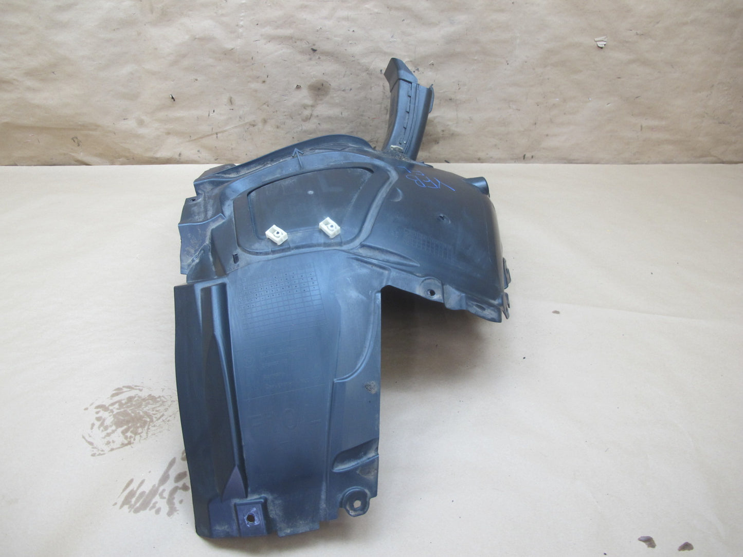 11-16 BMW F10 5-SERIES Front Left Fender Liner Wheel House Splash Shield OEM