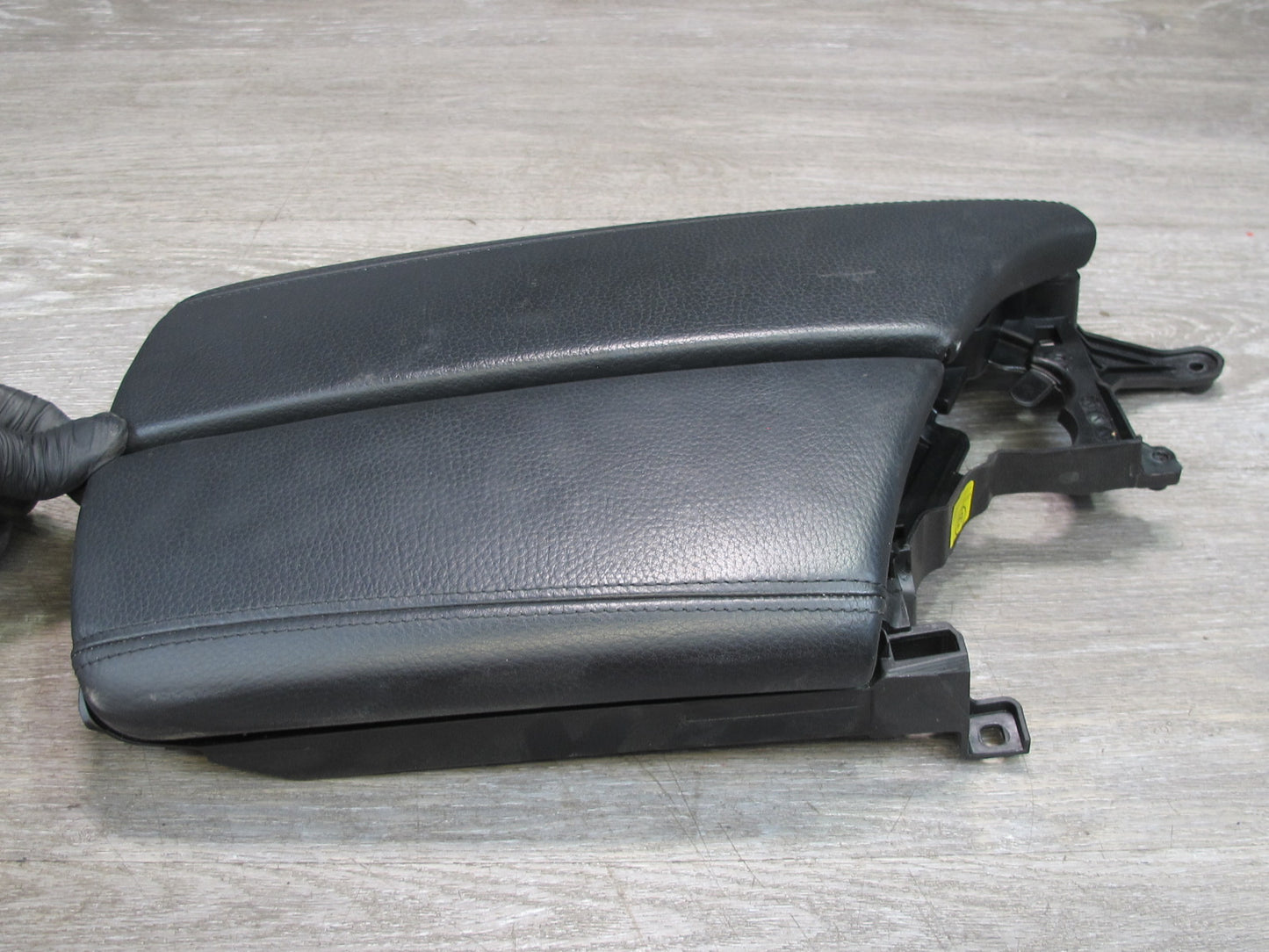 11-16 BMW F10 5-SERIES Front Center Console Armrest Lid Leather Black OEM