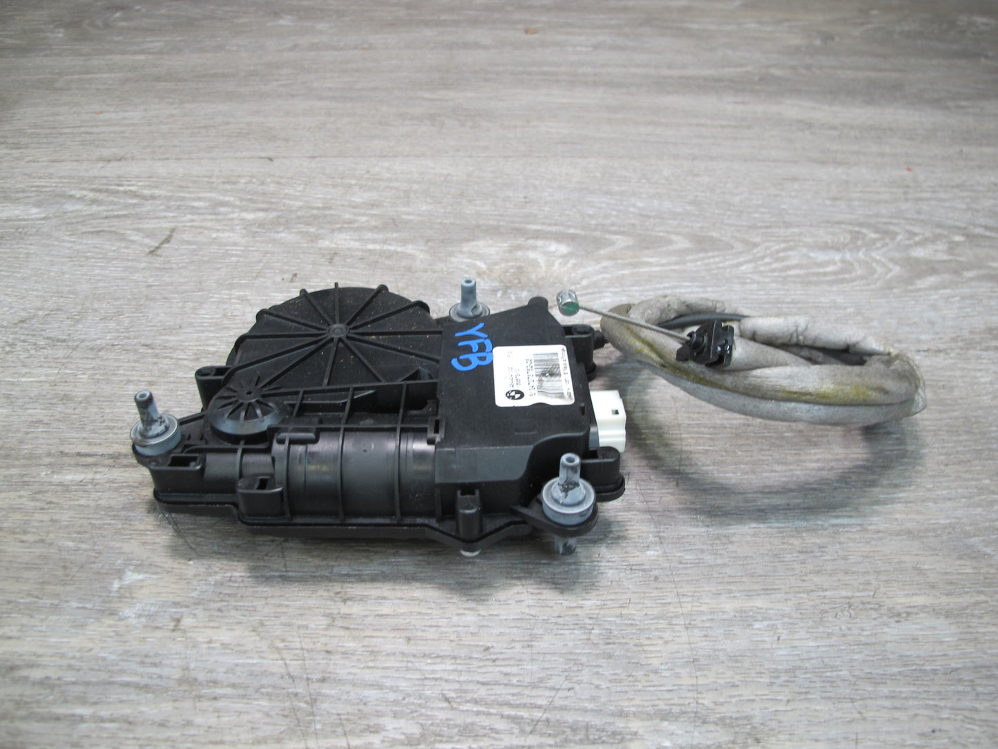 11-16 BMW F10 5-SERIES Rear Trunk Lid Power Lock Drive Motor 7273752 OEM