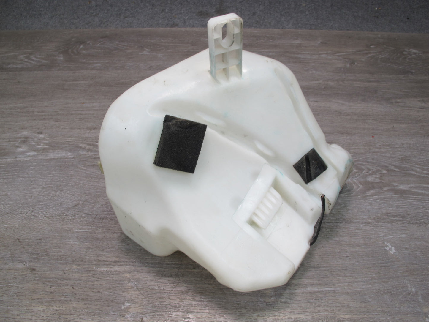 99-02 BMW E36/7 Z3 Windshied Washer Fluid Reservoir Tank & Pump OEM