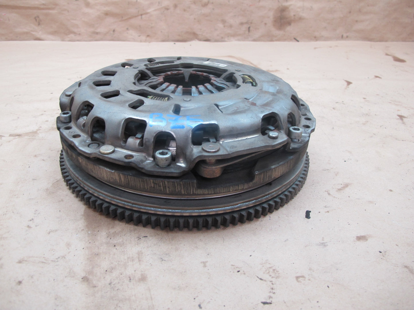 01-02 BMW E36/7 Z3 3.0L M/T Transmission Flywheel Clutch Pressure Plate 7K OEM