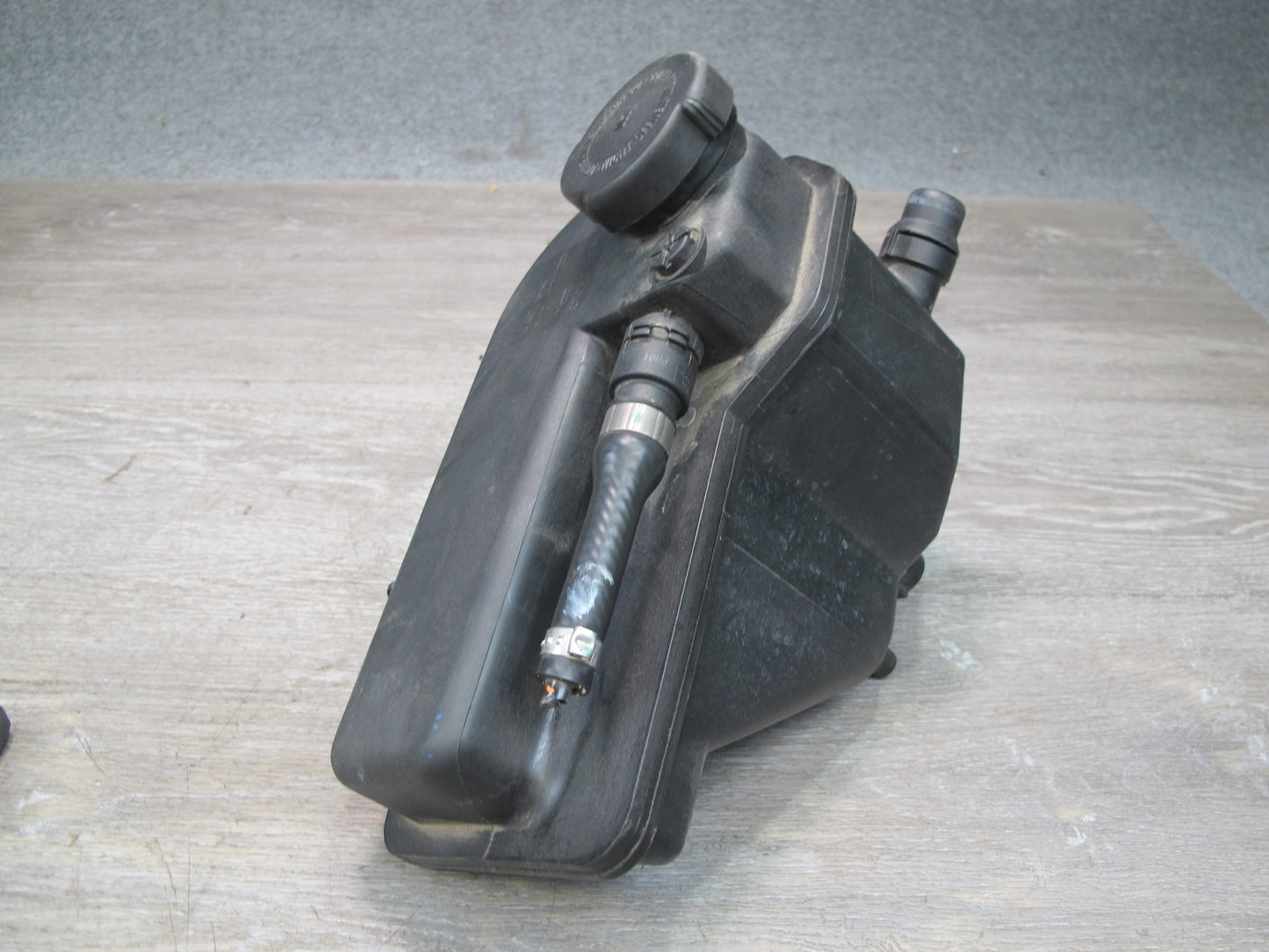 00-02 BMW E36/7 Z3 Engine Coolant Expansion Overflow Reservoir Bottle Tank OEM