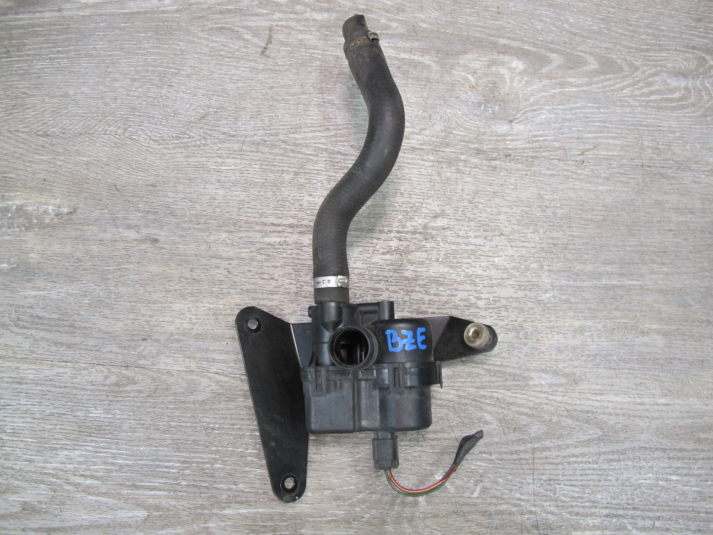 01-02 BMW E36/7 Z3 2.5L 3.0L M54 Leak Diagnosis Pump  6756440 OEM