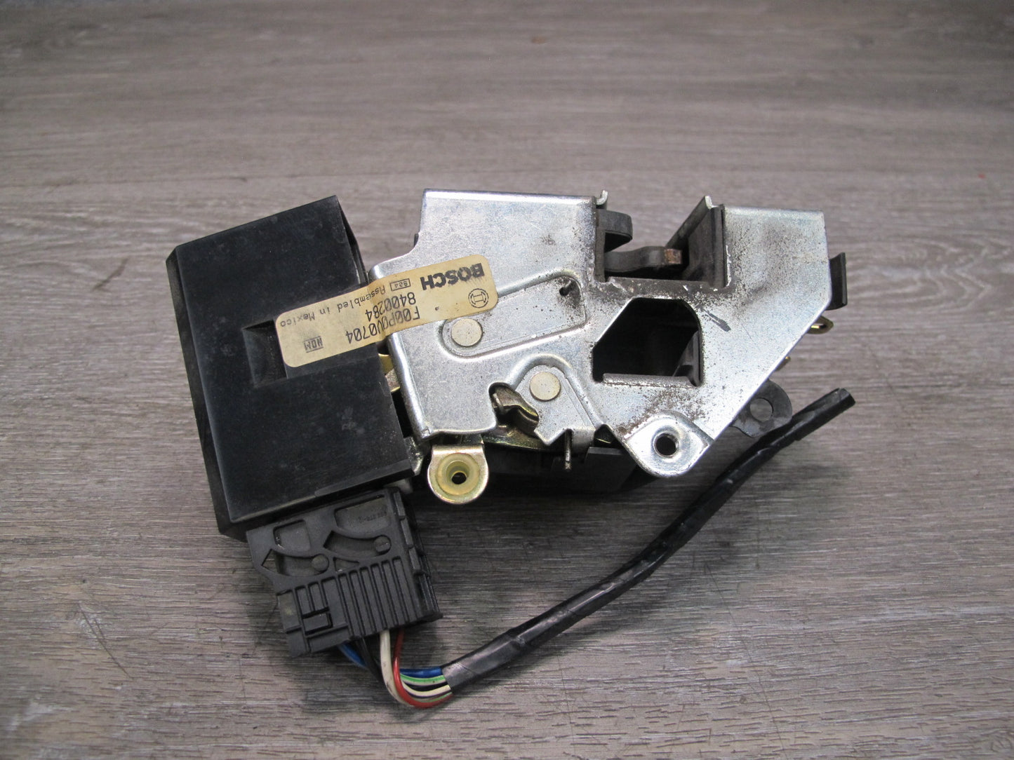 96-02 BMW E36/7 Z3 Right Passenger Door Lock Latch Actuator OEM