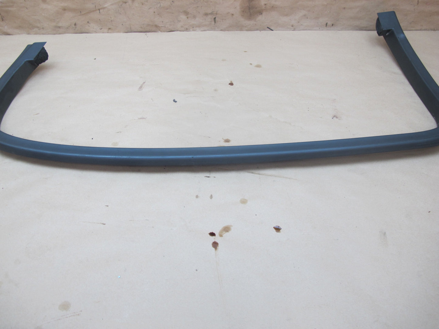 06-12 Bentley Continental Flying Spur Front & Rear Door Window Frame Seal Set