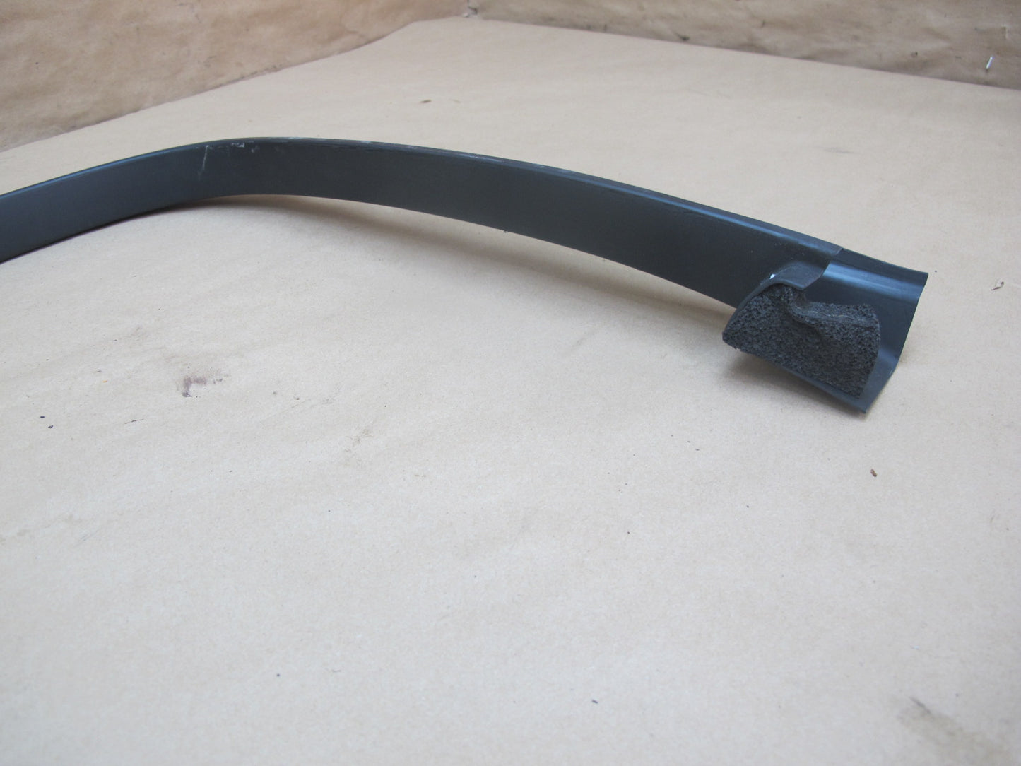 06-12 Bentley Continental Flying Spur Front & Rear Door Window Frame Seal Set