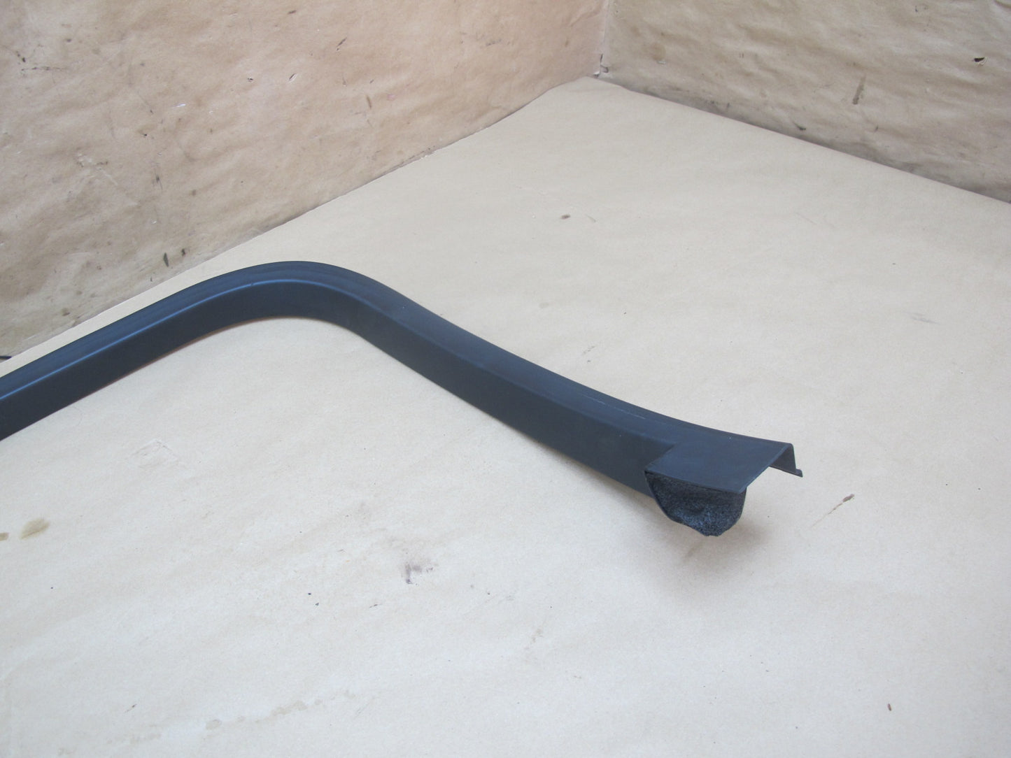 06-12 Bentley Continental Flying Spur Front & Rear Door Window Frame Seal Set