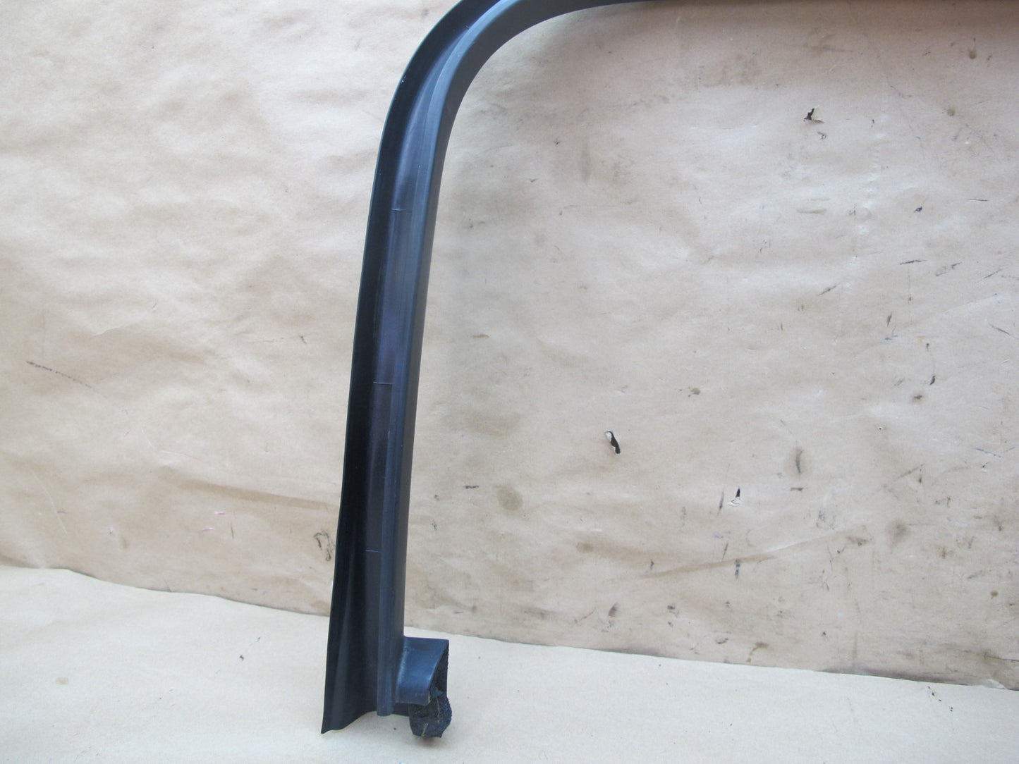 06-12 Bentley Continental Flying Spur Front & Rear Door Window Frame Seal Set