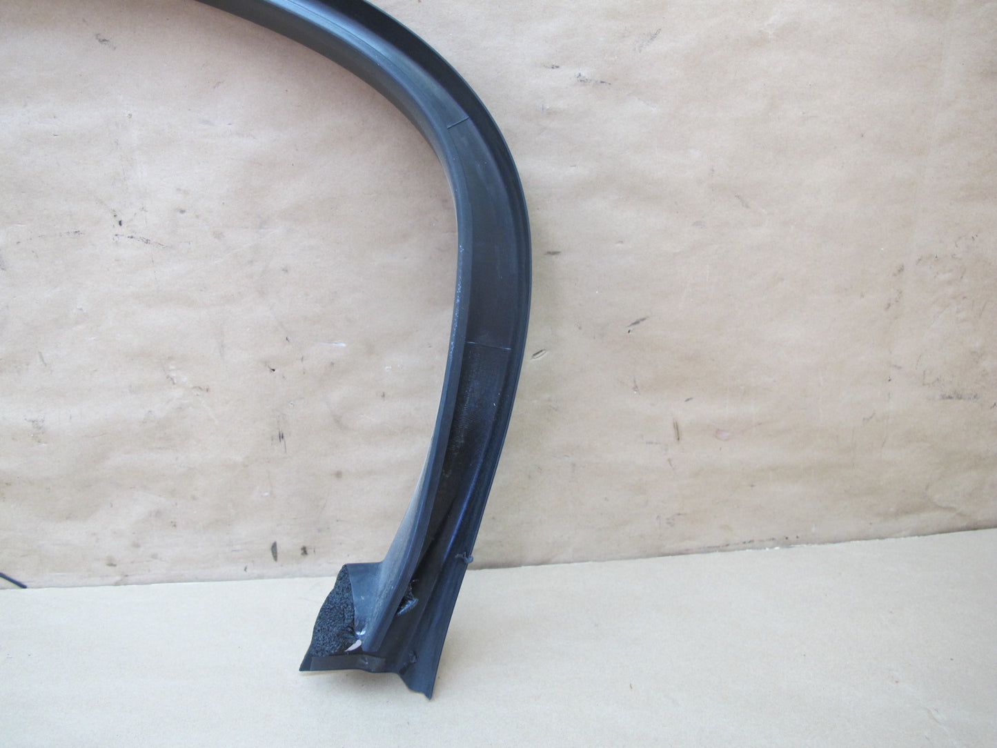 06-12 Bentley Continental Flying Spur Front & Rear Door Window Frame Seal Set