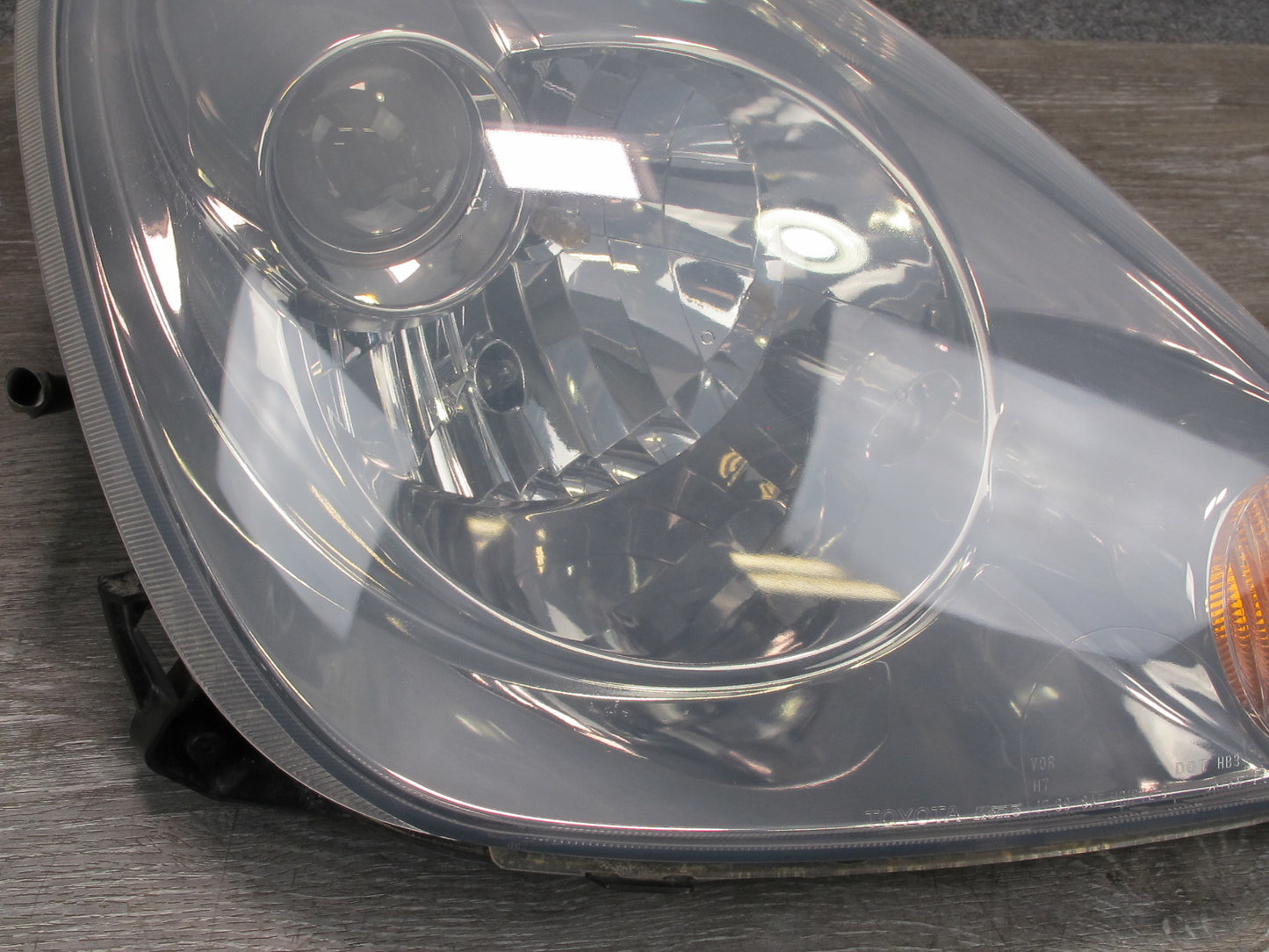 03-05 Toyota MR2 Spyder ZZW30L Front Right Headlight Lamp OEM