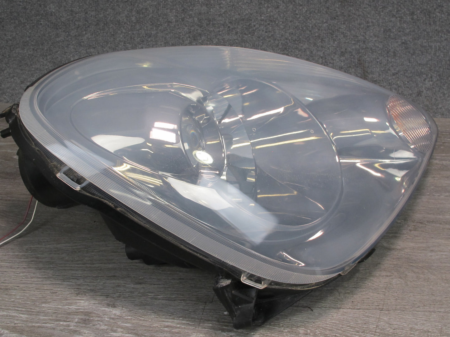 03-05 Toyota MR2 Spyder ZZW30L Front Right Headlight Lamp OEM