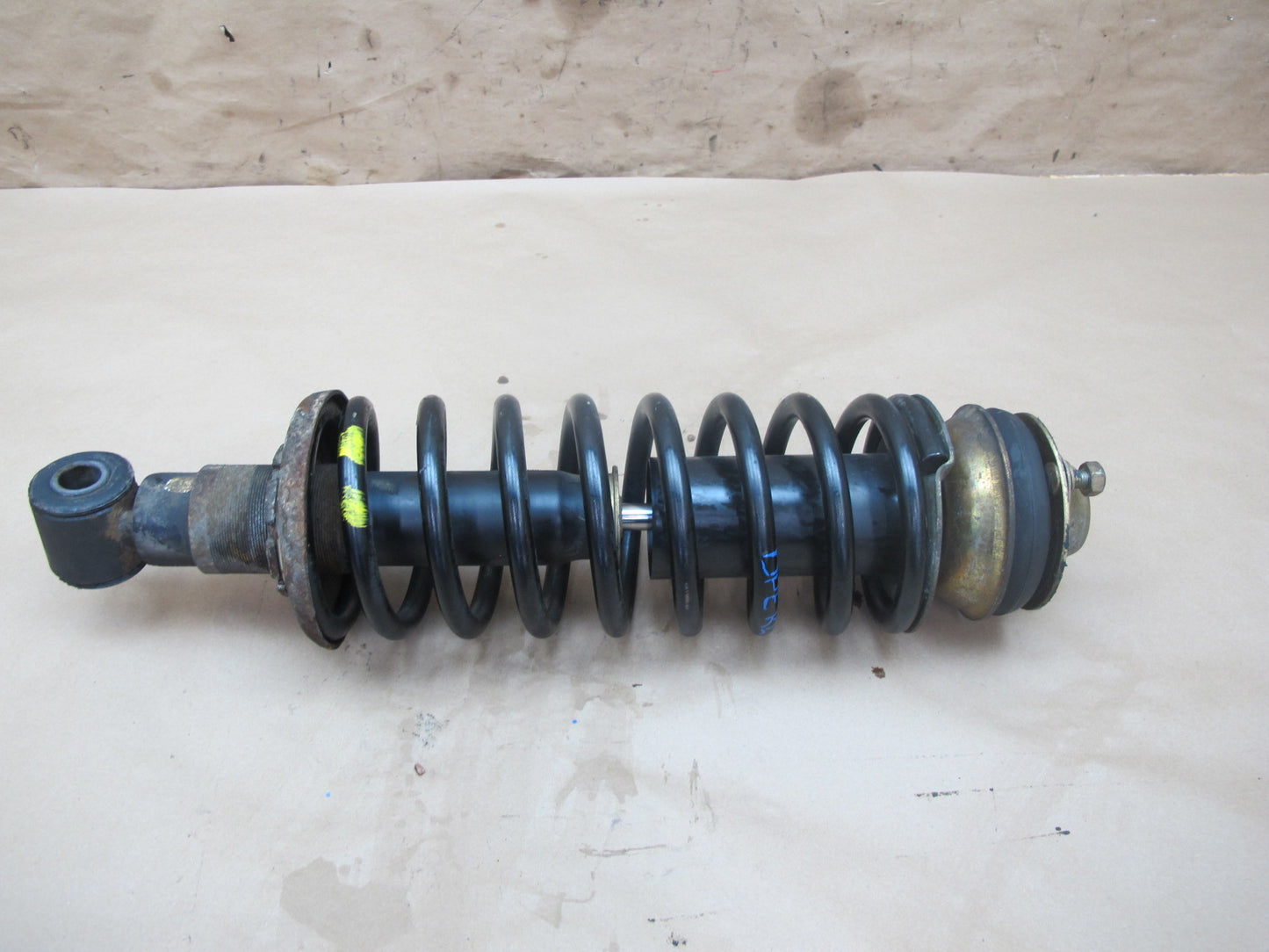 1983-1986 Porsche 928 S Rear Right Left Side Shock Strut Absorber W/ Spring Set