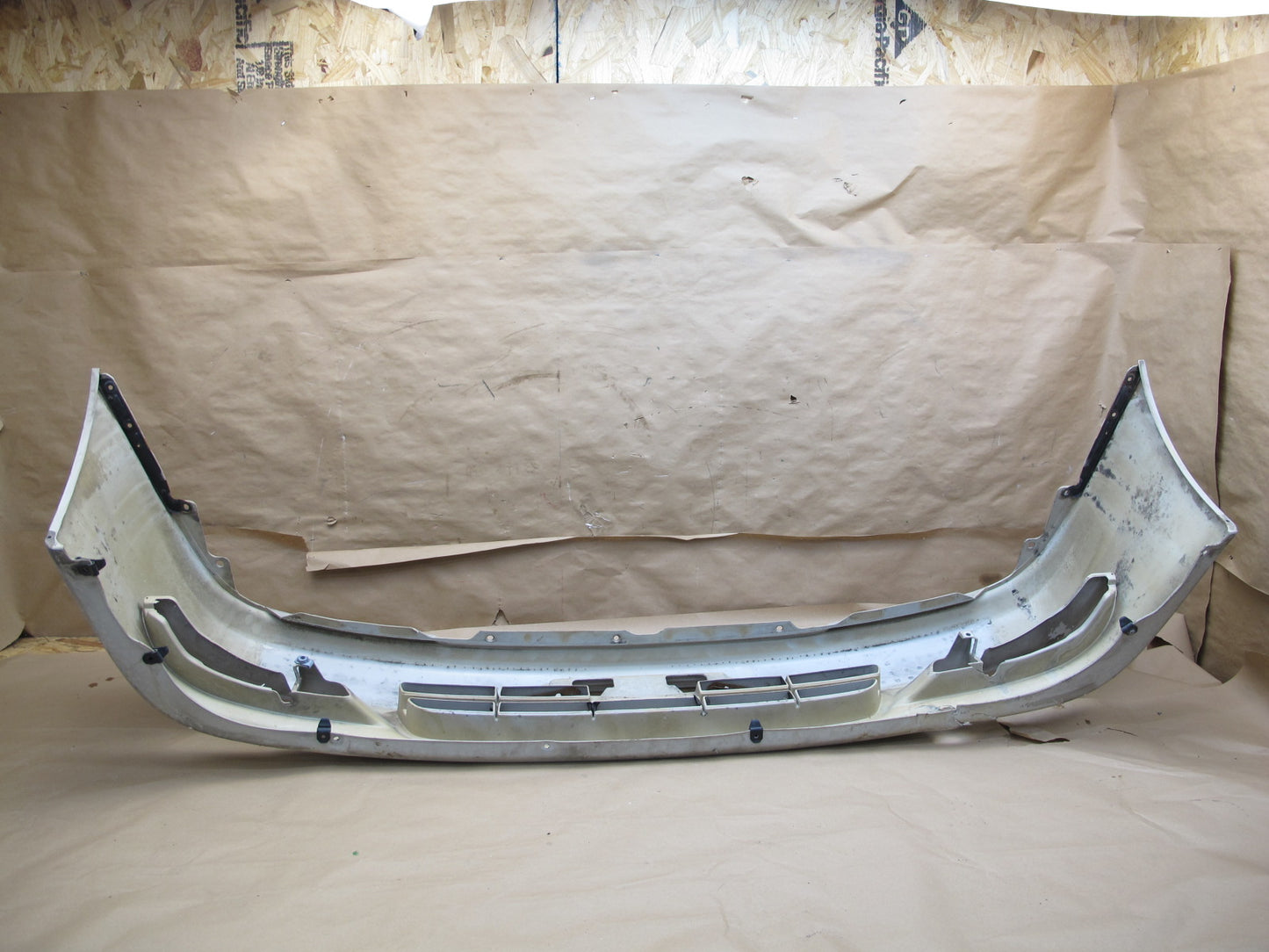 94-96 Toyota Cresta JZX90 Front Bumper Cover OEM