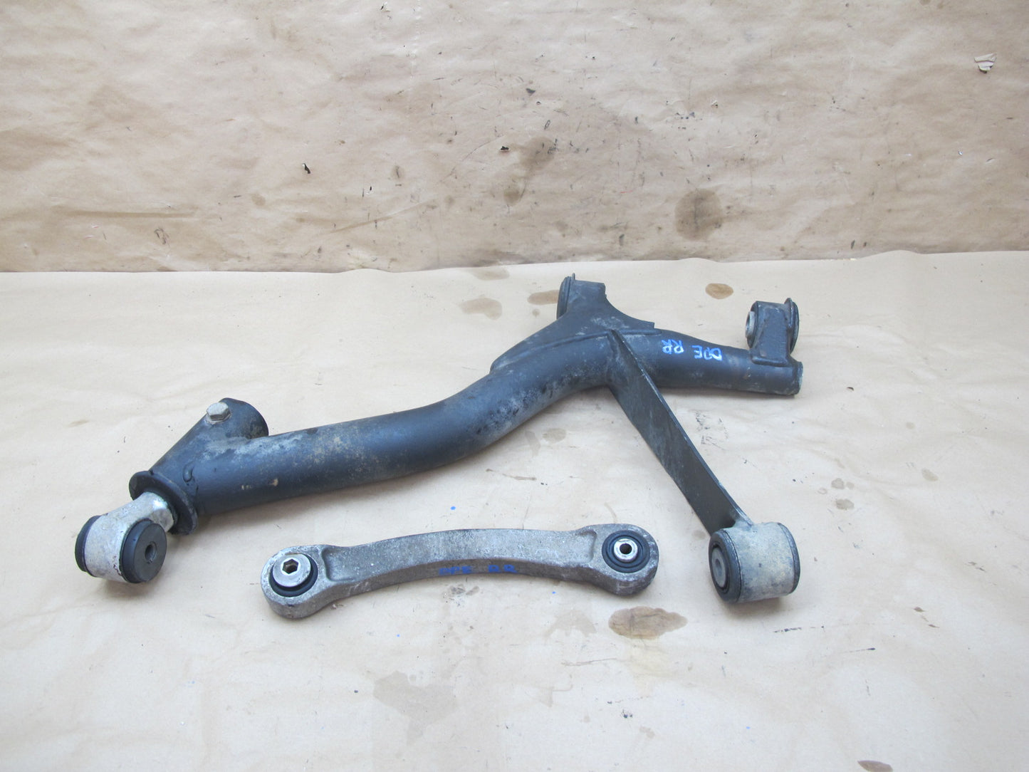 1978-1995 Porsche 928 S Rear Right Passenger Side Lower Control Arm Set