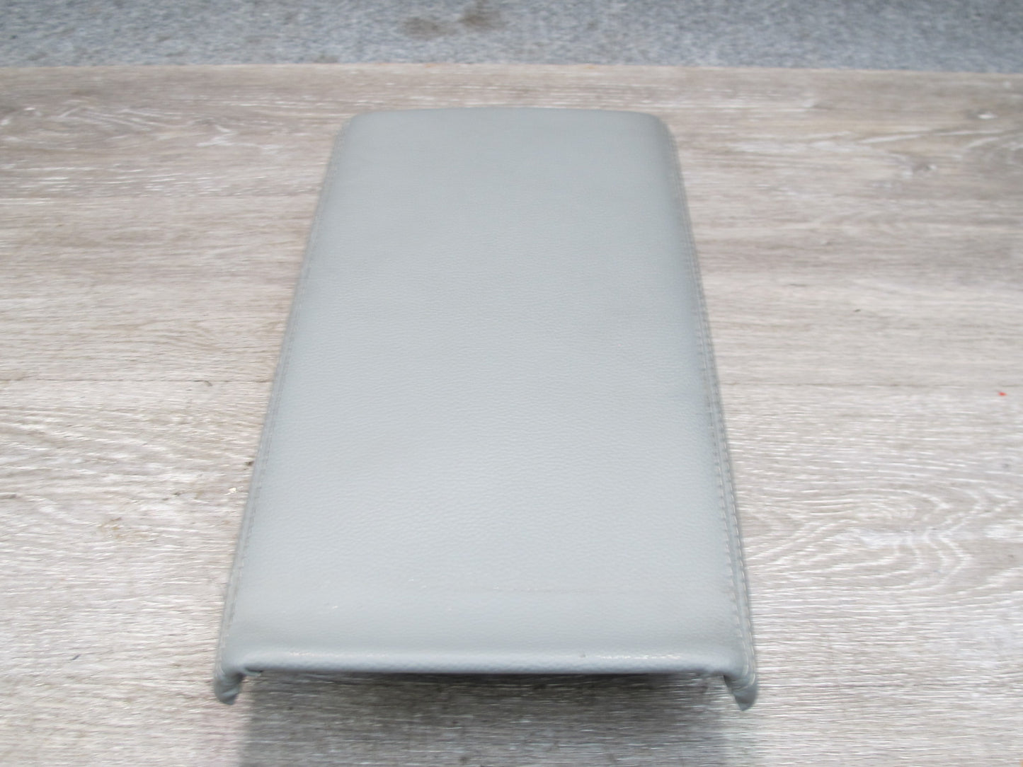 03-06 Mercedes R230 Sl-class Rear Center Console Armrest Lid Cover OEM