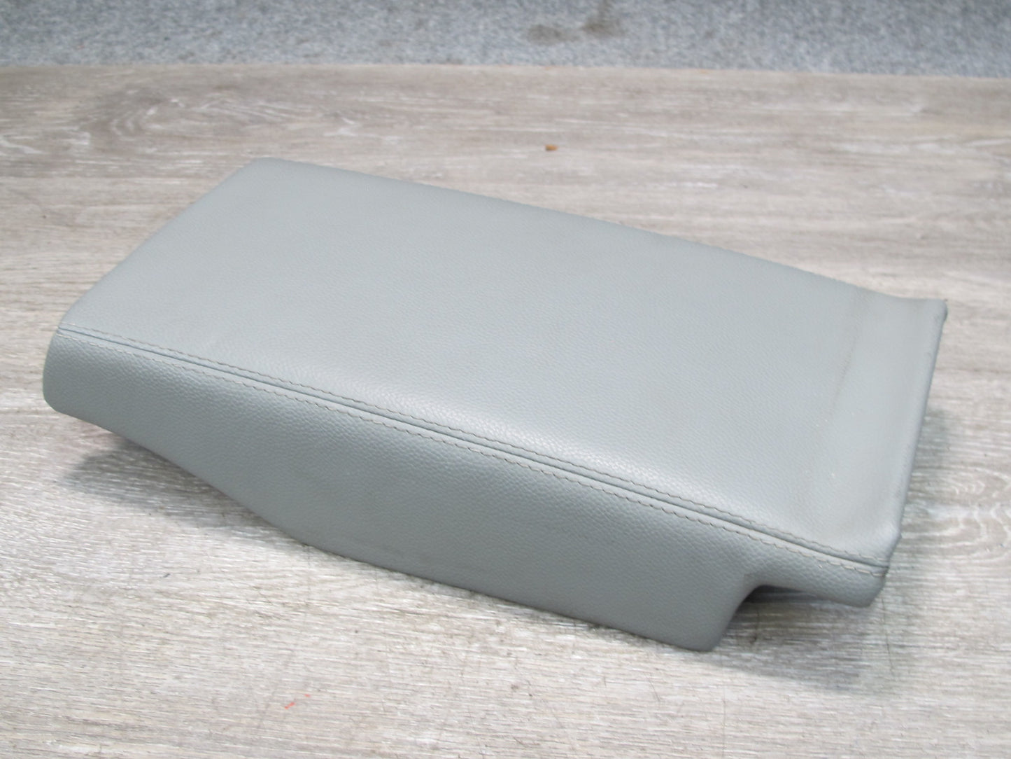 03-06 Mercedes R230 Sl-class Rear Center Console Armrest Lid Cover OEM