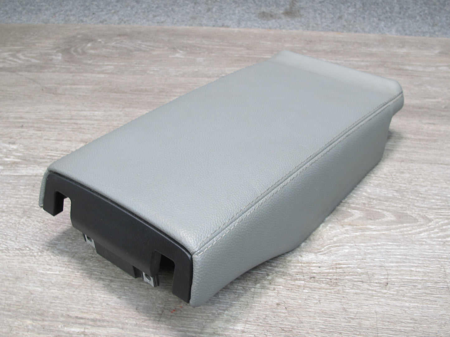 03-06 Mercedes R230 Sl-class Rear Center Console Armrest Lid Cover OEM