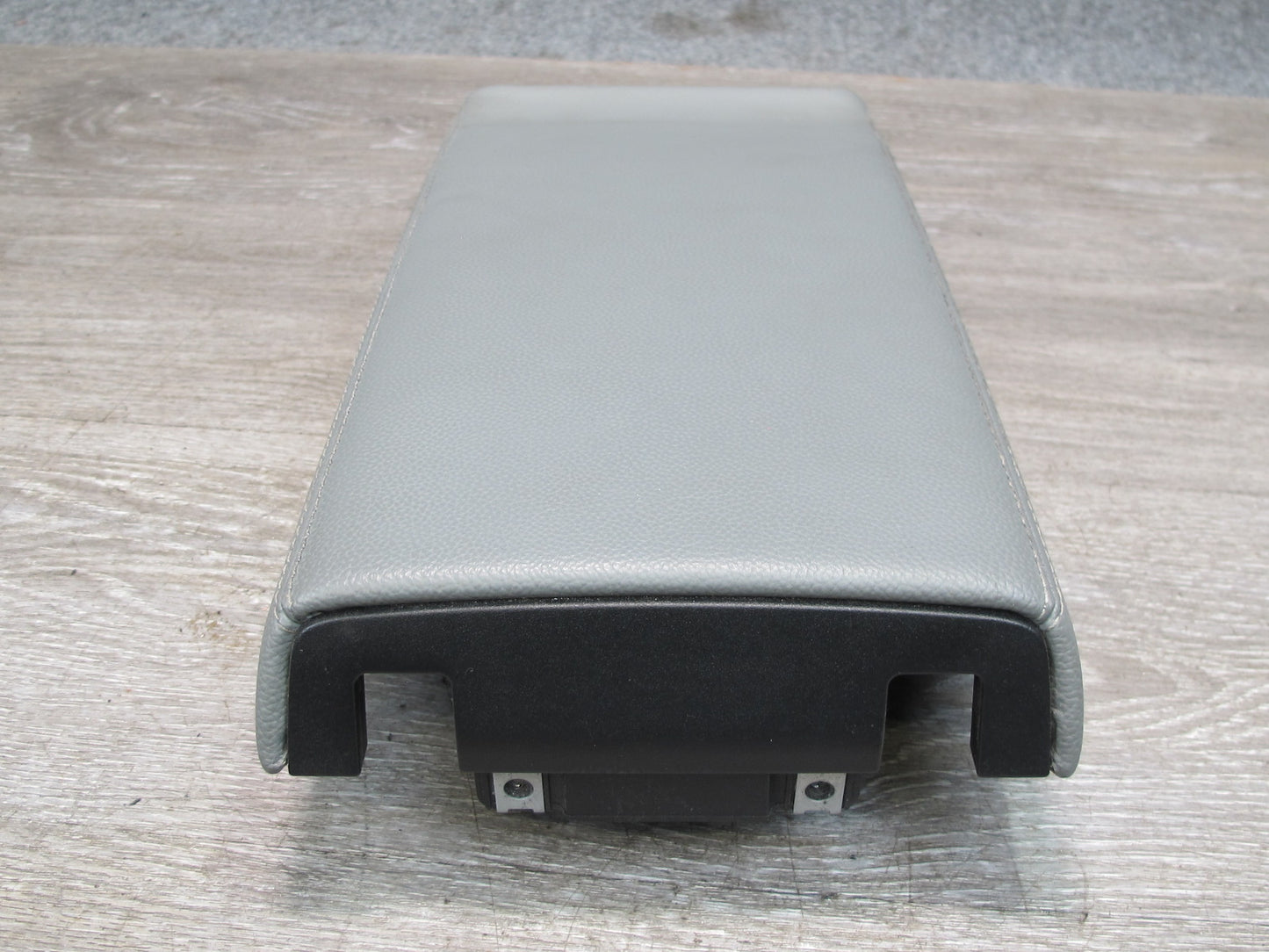 03-06 Mercedes R230 Sl-class Rear Center Console Armrest Lid Cover OEM