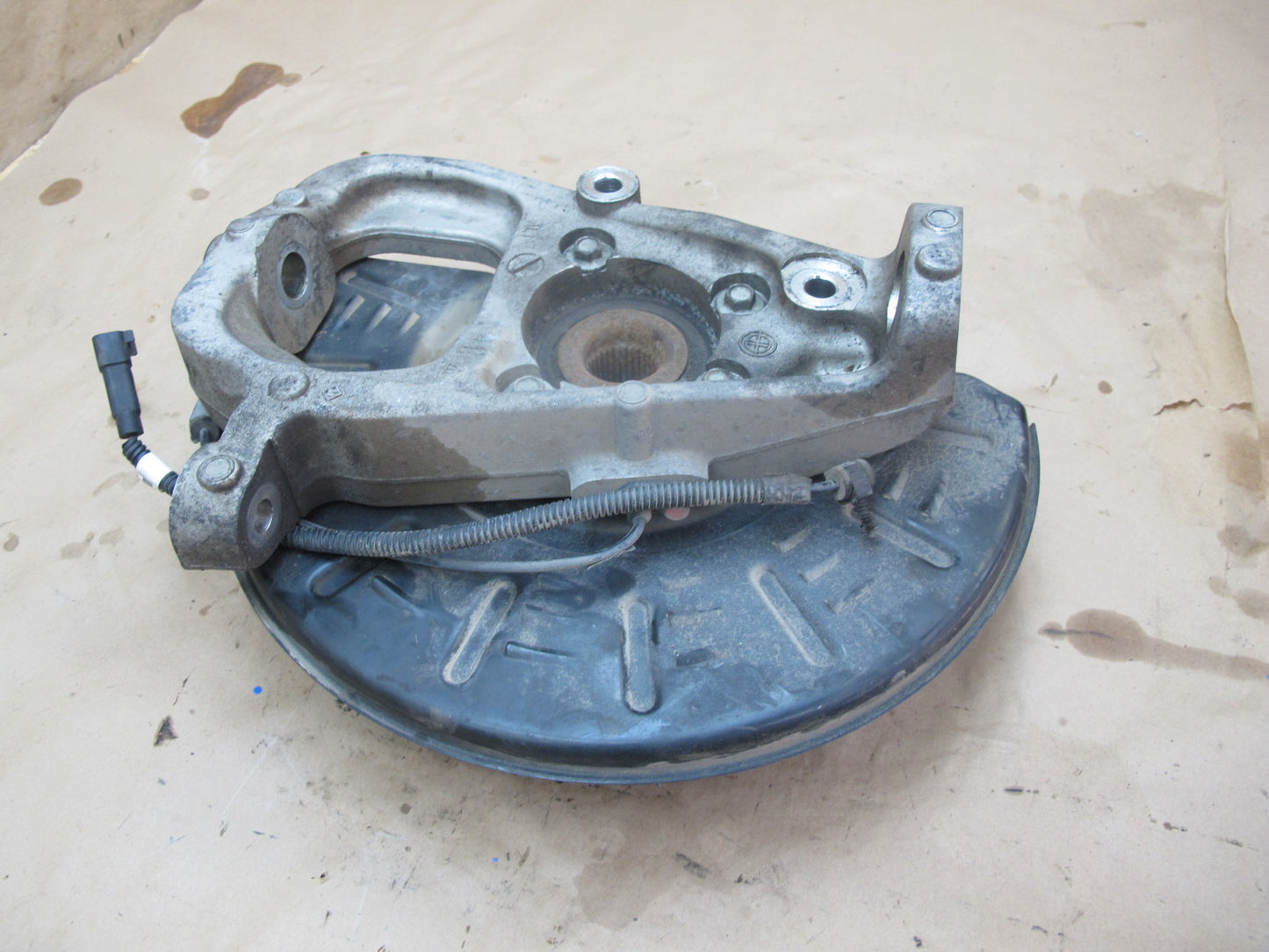 11-12 Fisker Karma Front Left Spindle Knuckle Wheel Hub Bearing 61K Miles OEM